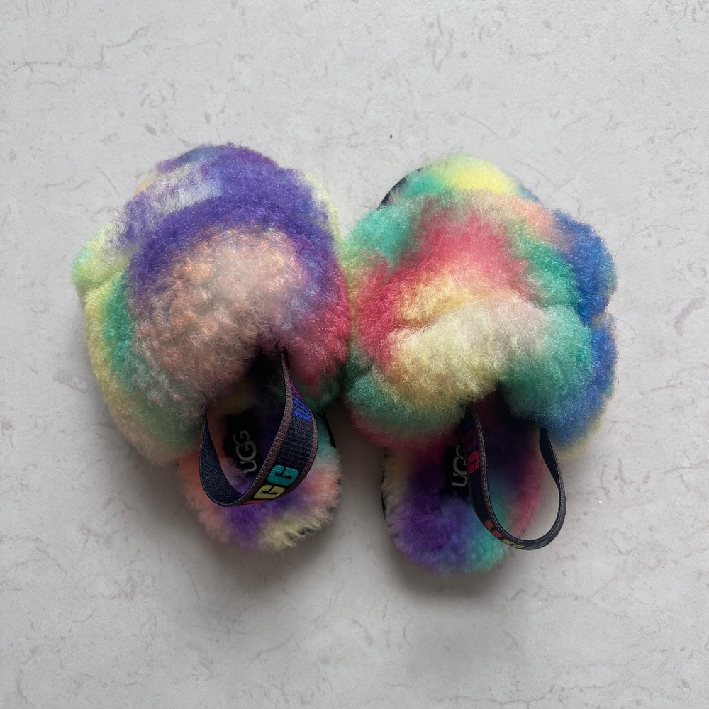Ugg Fluff Yeah Rainbow Slippers for Toddler 7 NWT